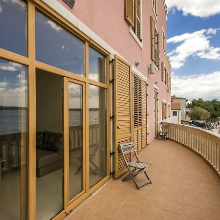 Rotonda Inn Novigrad Novigrad Istria المظهر الخارجي الصورة