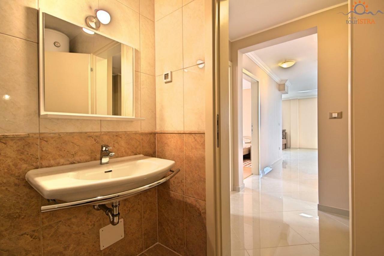 Rotonda Inn Novigrad Novigrad Istria المظهر الخارجي الصورة