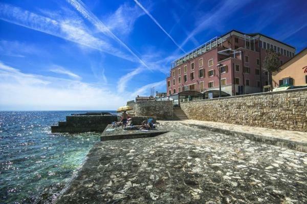 Rotonda Inn Novigrad Novigrad Istria المظهر الخارجي الصورة