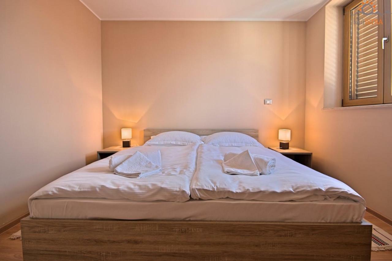 Rotonda Inn Novigrad Novigrad Istria المظهر الخارجي الصورة