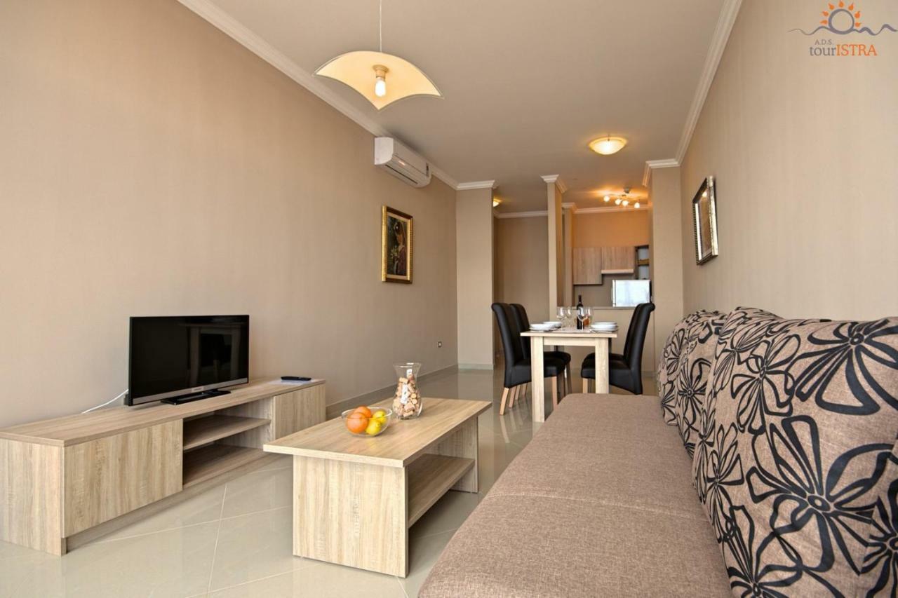Rotonda Inn Novigrad Novigrad Istria المظهر الخارجي الصورة