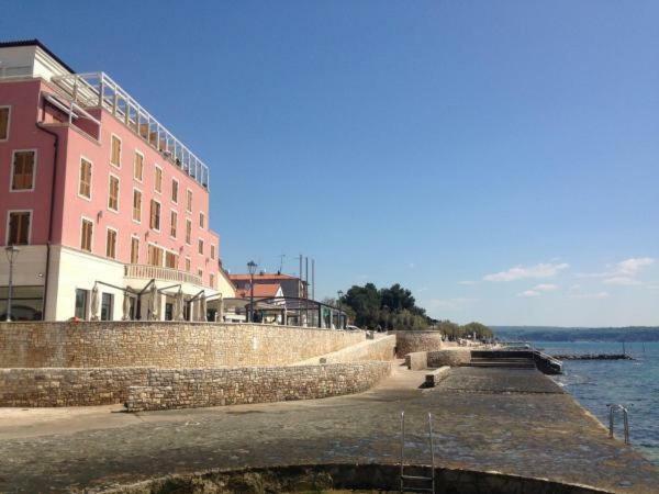 Rotonda Inn Novigrad Novigrad Istria المظهر الخارجي الصورة