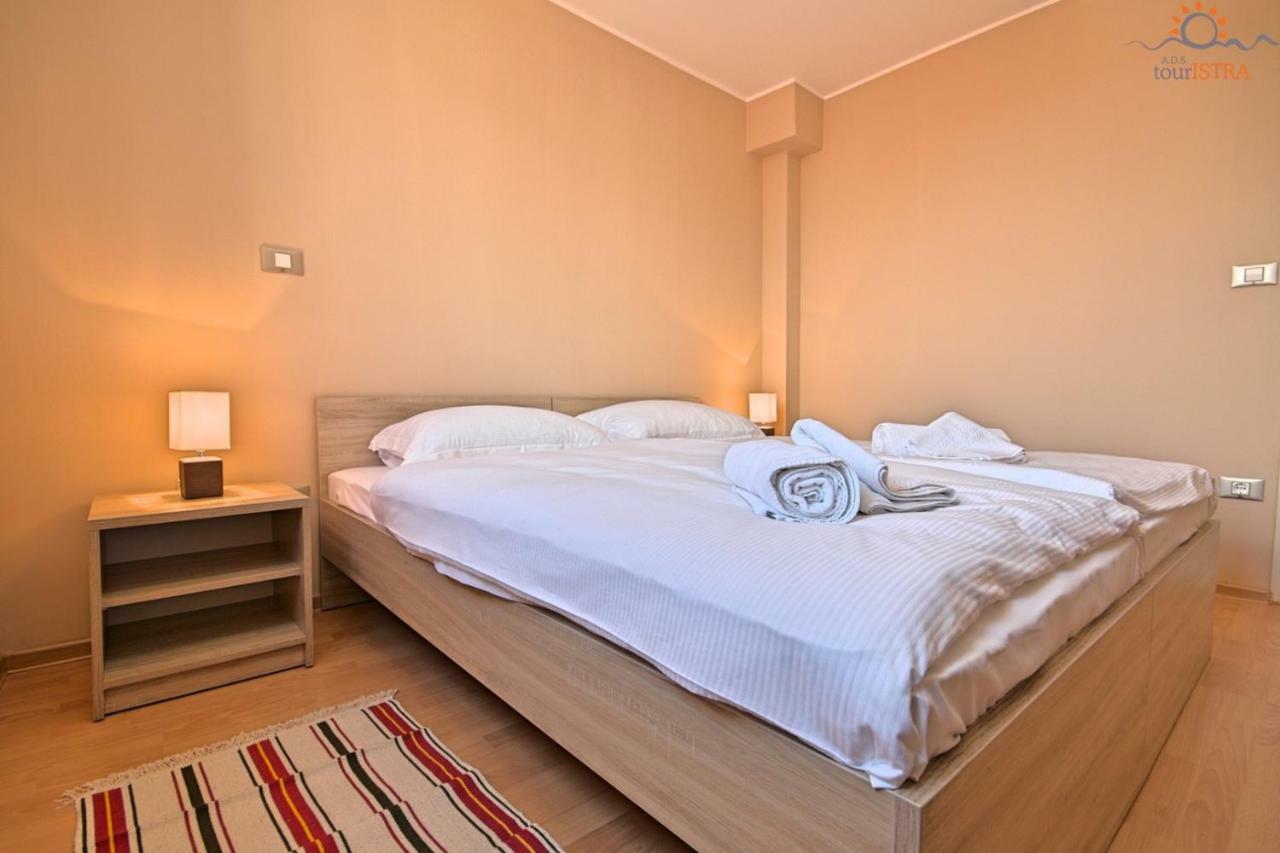 Rotonda Inn Novigrad Novigrad Istria المظهر الخارجي الصورة