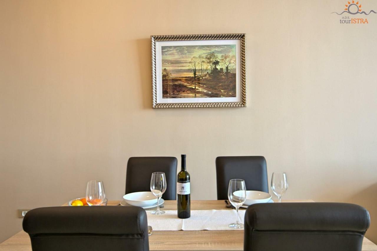 Rotonda Inn Novigrad Novigrad Istria المظهر الخارجي الصورة