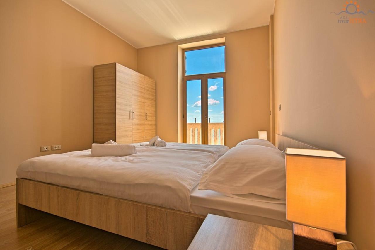 Rotonda Inn Novigrad Novigrad Istria المظهر الخارجي الصورة