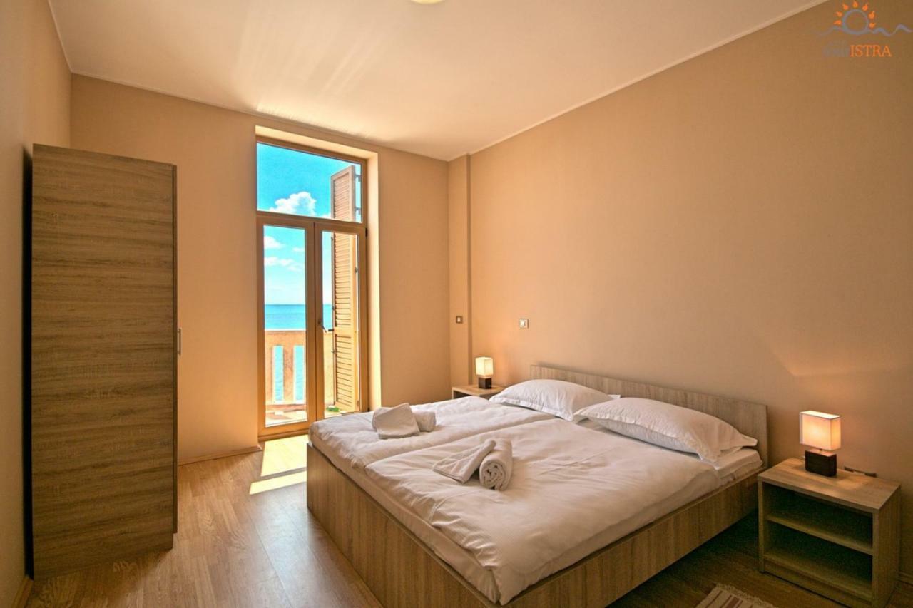 Rotonda Inn Novigrad Novigrad Istria المظهر الخارجي الصورة