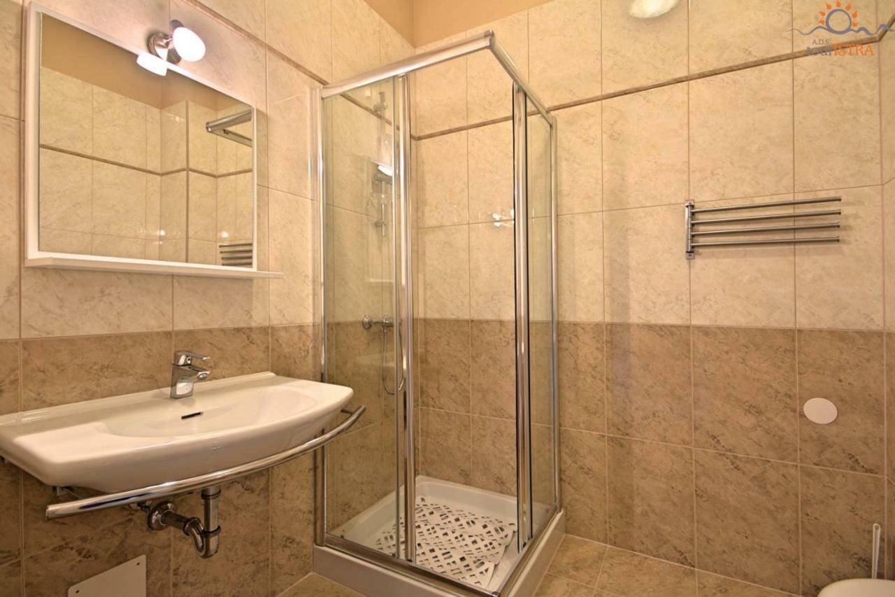 Rotonda Inn Novigrad Novigrad Istria المظهر الخارجي الصورة