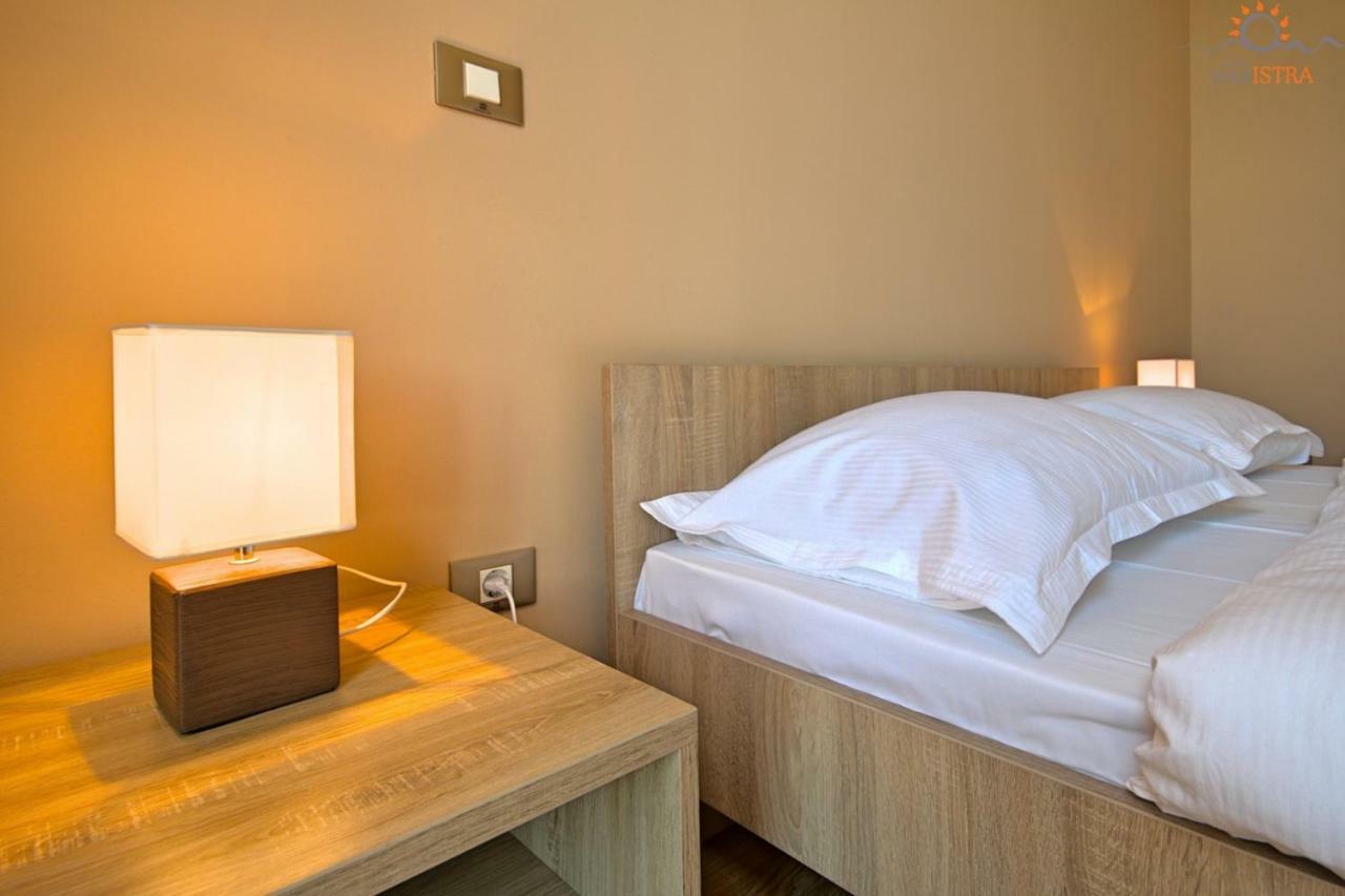 Rotonda Inn Novigrad Novigrad Istria المظهر الخارجي الصورة